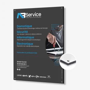 Impression panneau alupanel dibond pour signalétique extérieure en 3.5mm créée par l'agence de communication Uranium basée dans l'Oise